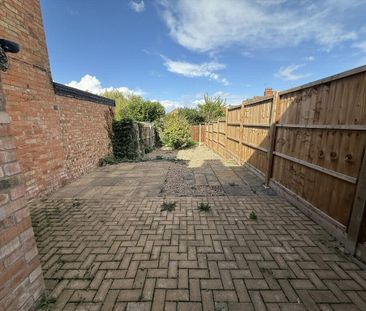 2 bedroom semi-detached house to rent - Photo 2
