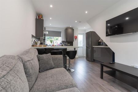 5 bedroom house to rent - Photo 2