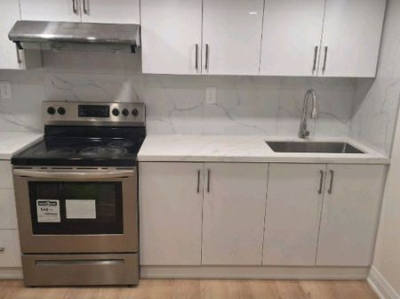 For Lease - BSMT - 123 Enchanted Hills Crescent, Toronto, Ontario - Photo 5