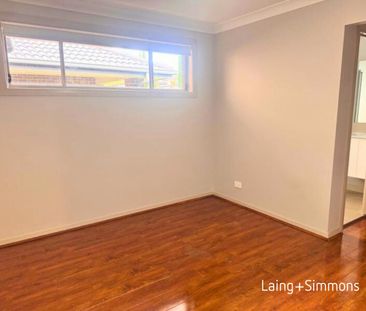 Modern three-bedroom home in prime location - Photo 6