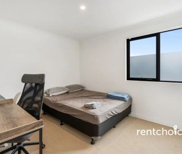 “Modern 2-Bed, 2-Bath Apartment in Canning Vale” - Photo 3