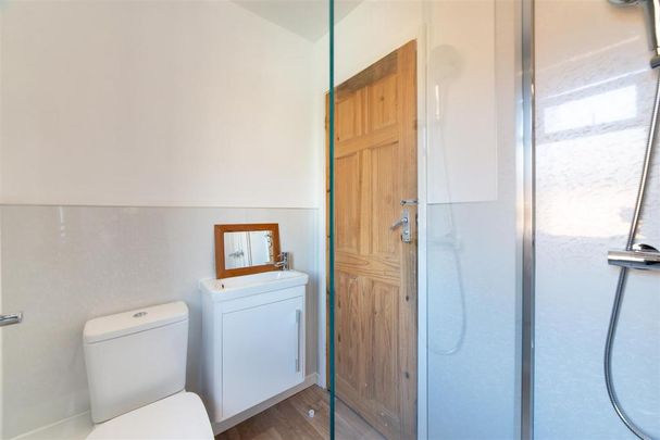 4 bedroom maisonette to rent - Photo 1