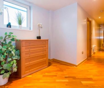 1 Bed Flat, Waterloo Street, LS10 - Photo 2