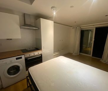 Studio Flat, High Road, N22 - Photo 2
