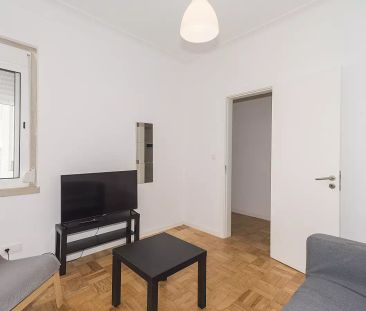 Rooms for rent in 4-bedroom apartment in São Domingos De Benfica - Foto 3