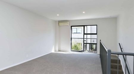 City Centre, 2 Bedrooms - Photo 2