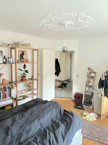 Rummelig 3-værelses lejlighed med lys og charme - Foto 3