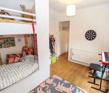2 bedroom terraced house to rent - Photo 4
