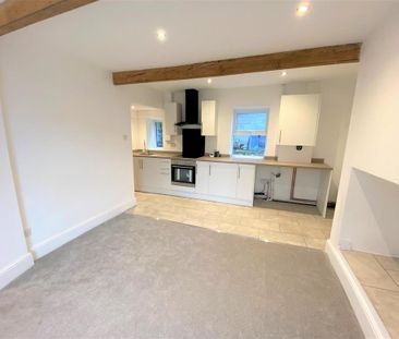 2 bedroom terraced house to rent - Photo 5
