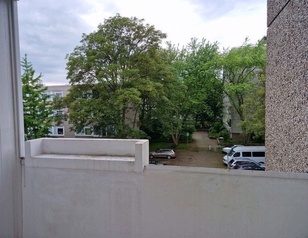 Preisgünstige und ansprechende 2-Zimmer-Wohnung (WBS) - Foto 1