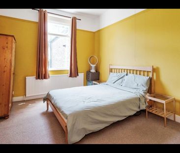 Room in a Shared House, Cleveland Road, M8 - Photo 1