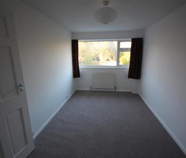 2 bedroom end of terrace house to rent - Photo 6