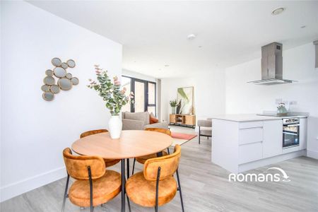 2 bedroom flat to rent - Photo 2