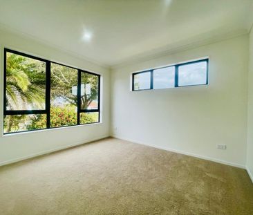 MANUREWA, 4 BEDROOMS - Photo 1