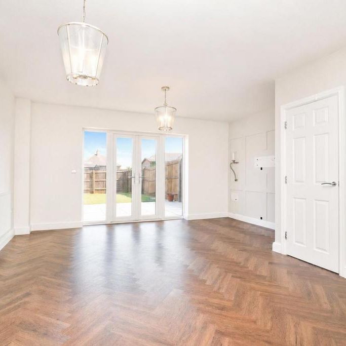 2 bedroom semi-detached house to rent - Photo 1
