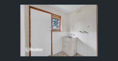 Light Filled Home with Flexible Floorplan - Photo 2