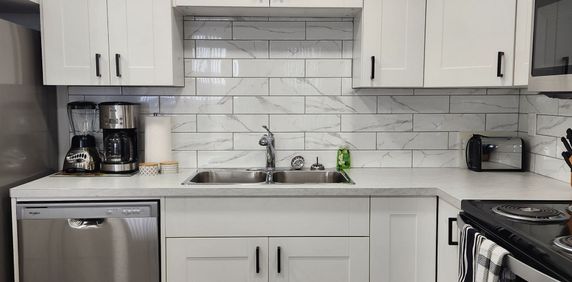 807, 4902 - 37 Street - Photo 2