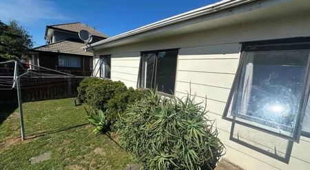 Spacious 3-Bedroom Home for Rent in Otahuhu, Auckland - Photo 4