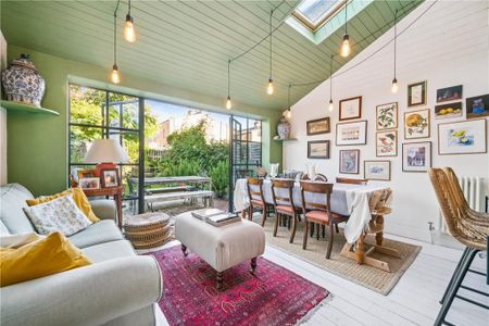 3 bedroom terraced house to rent - Photo 4