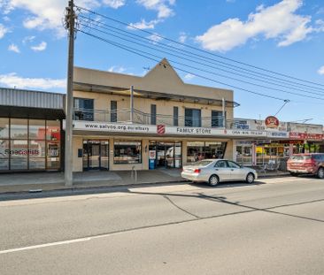 Spacious Apartment With High Ceilings In The Heart Of North Albury - Photo 3