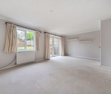 Pegasus Close, Haslemere - 3 bedrooms Property for lettings - Seymours - Photo 1