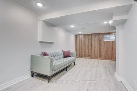 Detached Home For Lease | W9253113 - Photo 5