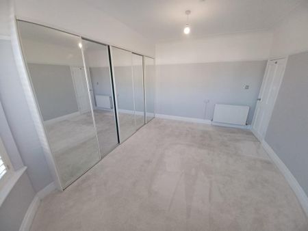1 bedroom semi-detached house to rent - Photo 5