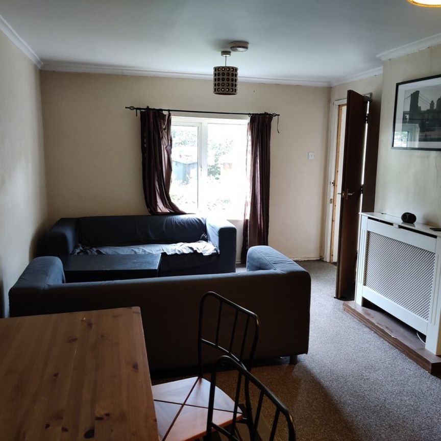 4 bedroom House - Willow Way, Hatfield - Photo 1