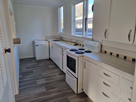 Perfect Position Four Bedroom Home - Rotorua - Photo 4