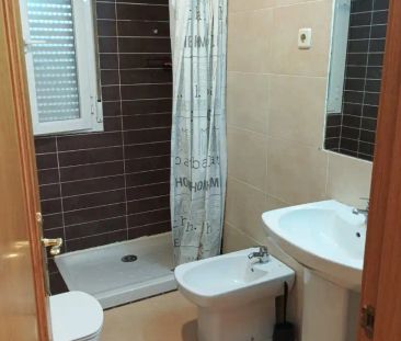 Piso de alquiler en Calle de Los Tintes, El Olivar - La Magdalena - Photo 3