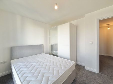 2 Needleman Close, Colindale, London, NW9 - Photo 4