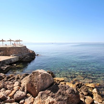 Refurbished penthouse in the 1st line of the sea in Sant Agusti - Photo 2
