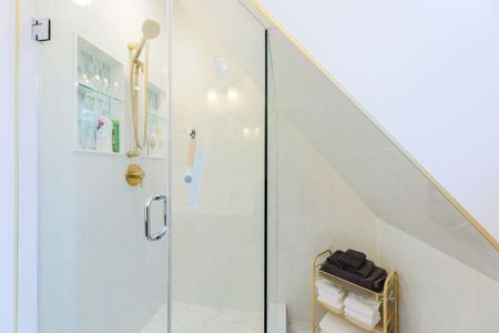 For Lease - 66 Chatham Avenue Unit# Rear, Toronto, Ontario - Photo 4