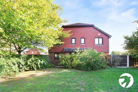 2 bedroom semi-detached house to rent - Photo 4