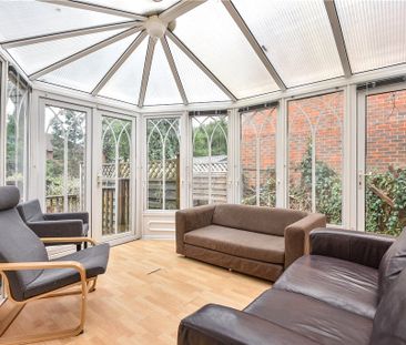 Ardmore Avenue, Guildford, Surrey, GU2 9NJ - Photo 2