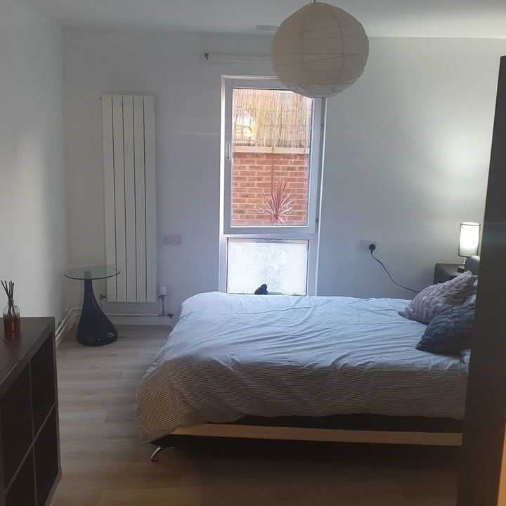 3 Bed Flat, Westway, W12 - Photo 1