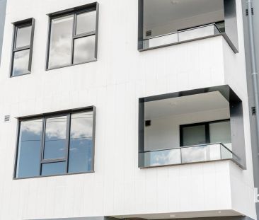 Modern Coastal Apartment with Balcony Living in New Port - Photo 6