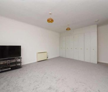 Canberra Close, Hendon, London, NW4 - Photo 3