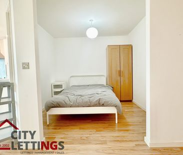 1 Bedroom Apartment - Photo 3