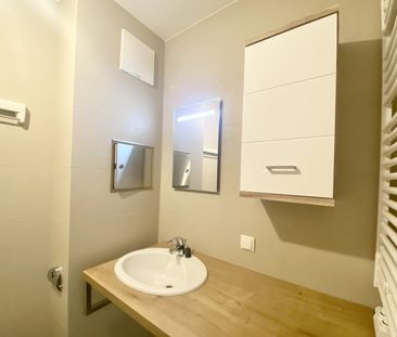 Schönes 2-Zimmer-Apartment mit Loggia und Schrankraum beim Hauptbah... - Photo 6