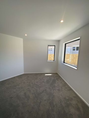 Brand New - 2 Bedrooms plus Study - Photo 2