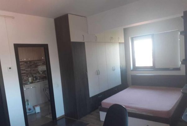 Eroii revolutiei metrou giurgiului bloc nou - Photo 1