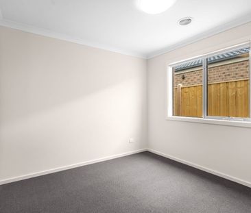 Brand-New Comfort in Growing Beveridge - Photo 3