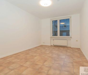 Helle 2-Zimmer-Wohnung mit Balkon – in Düsseldorf-Friedrichstadt - Photo 1