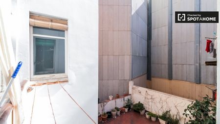 barcelona, Catalonia 08028 - Photo 5