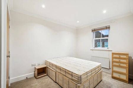 4 bedroom house in Putney - Photo 5