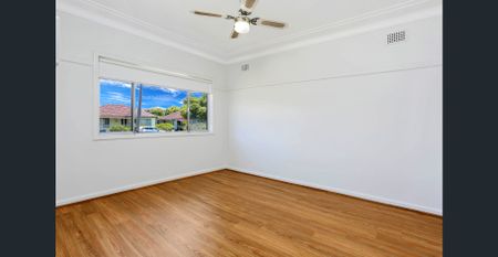 FRESHLY RENOVATED IN HEART OF YAGOONA - Photo 2