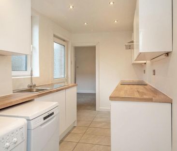 2 bedroom terraced house to rent - Photo 6