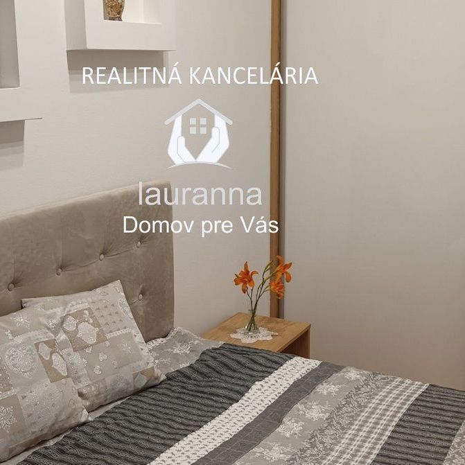 Moderne zariadený 2 izbový byt v centre mesta – Fotografia 1