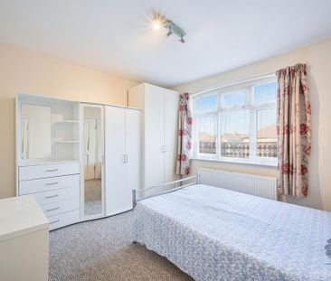 4 bedroom terraced house to rent - Photo 6